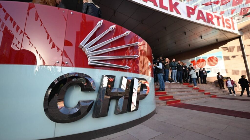 CHP’den komisyona 29 maddelik ‘demokratikleşme paketi’ önerisi