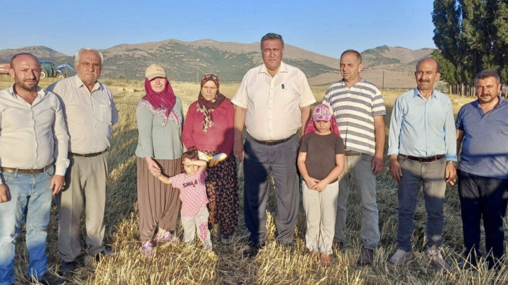 Çiftçinin banka kredi kartları borçları ötelenmeli, faizler silinmeli