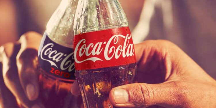 Coca Cola popüler içeceğini acilen raflardan kaldırıyor!