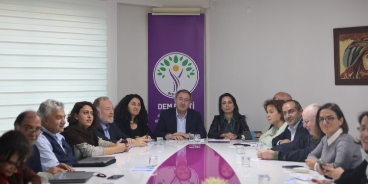 DEM Parti MYK ‘süreç ve komisyon’ gündemiyle toplandı