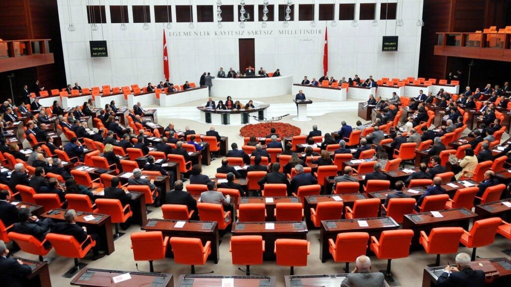 DEM Parti 'sahte diploma' için Meclis araştırması istedi