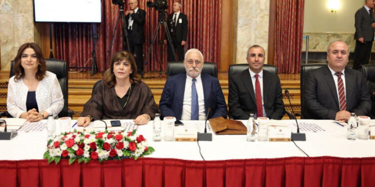 DEM Parti'den Komisyon Açıklaması: 'Bakış Açıları Farklı Ama Sorumluluk Belli'