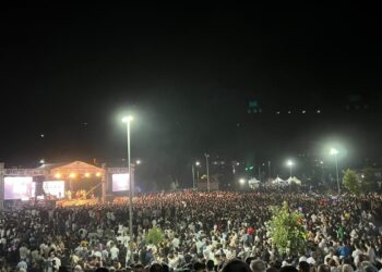 Dep’te binlerin katılımıyla coşkulu konser