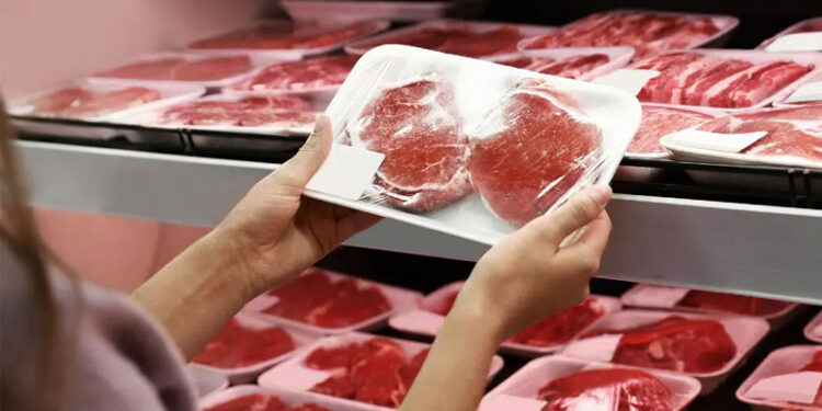 Dünyada kırmızı et fiyatları "rekor" seviyede seyrediyor