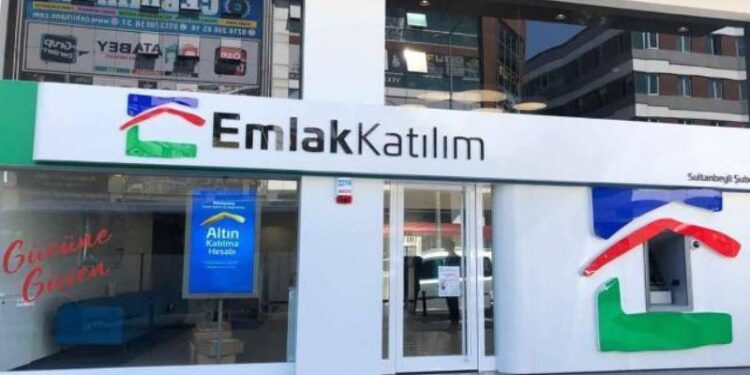 Emlak Katılım Bankası'nda 14 ay çalışan eski genel müdüre 144 bin dolar tazminat ödendi