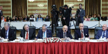 Eski MHP’li Meclis Başkanı İzgi'den Sürpriz Öneri: Cumhurbaşkanlığı Sistemine ‘Meclis Ayarı’ Çağrısı