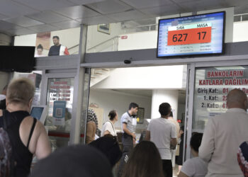 Eski tip ehliyetlerin 15 liraya yenilenmesi için son gün!