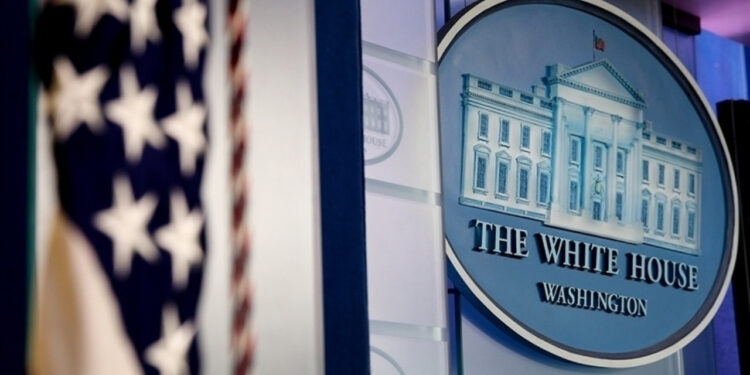 Faiz Baskısı mı Başladı? Beyaz Saray’dan Fed'e Kritik Çağrı