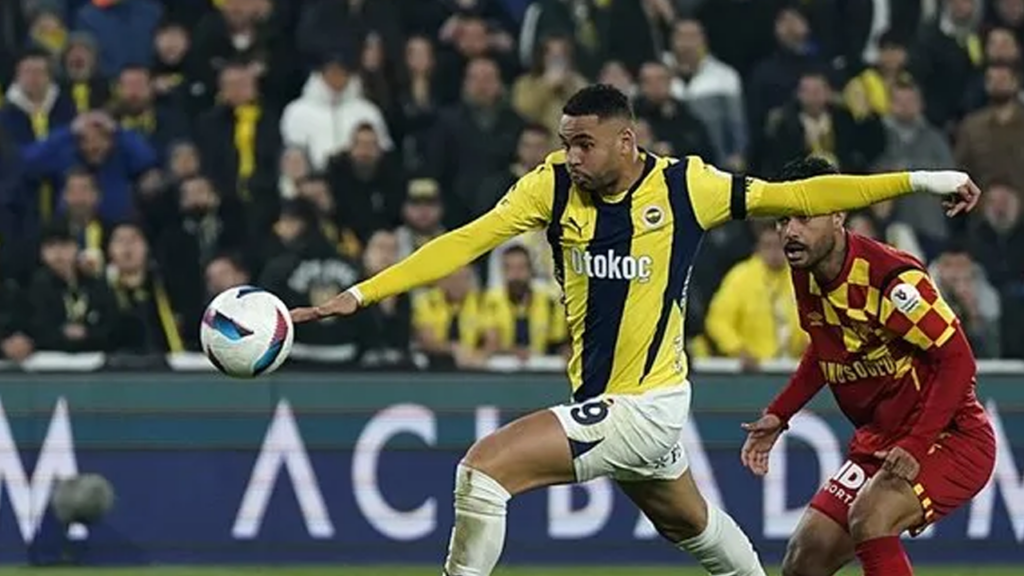 Fenerbahçe-Göztepe Maçı Başladı! Gürsel Aksel Stadı'nda Tribünler Tıklım Tıklım