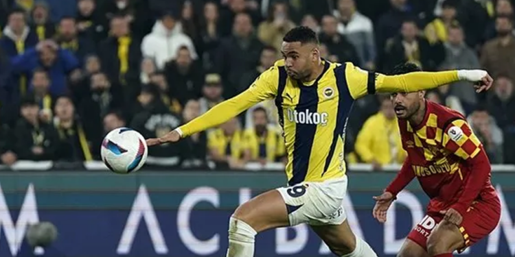 Fenerbahçe-Göztepe Maçı Başladı! Gürsel Aksel Stadı'nda Tribünler Tıklım Tıklım