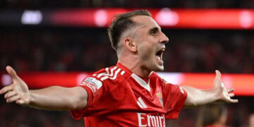 Fenerbahçe'den Sürpriz Manevra! Bilet Kesildi Derken... Aktürkoğlu Uçamadı, Transfer Durdu