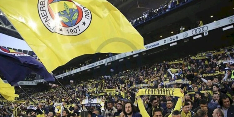 Fenerbahçe'ye Duygusal Mesajla Veda Etti