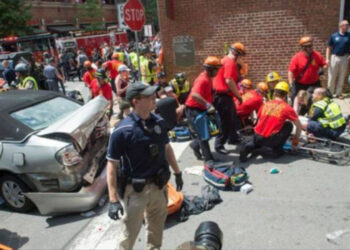 Fransa’da Otomobil Kalabalığa Daldı! 1 Ölü, 5 Yaralı