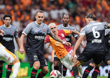 Galatasaray Gümbür Gümbür Galibiyet! Karagümrük’e Şans Tanımadı