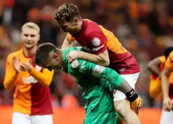 Galatasaray'da İz Bırakan Yıldız İsimden Futbola Veda