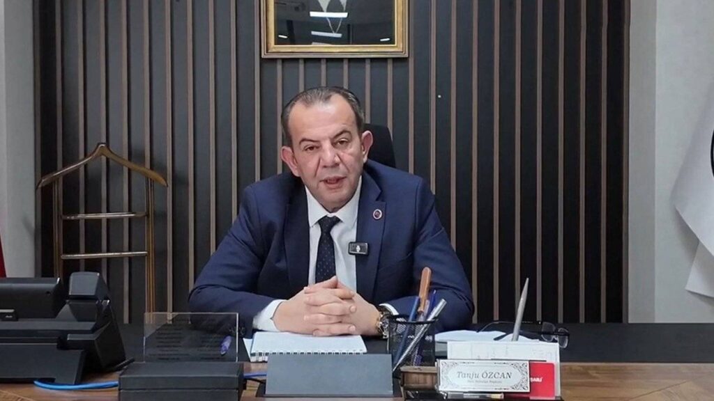 Hakkımda 171 soruşturma izni verildi, "AKP'ye geç kendini kurtar" dediler, ben "Topuklu Efe" lakabı takılanlar gibi topuklamadım