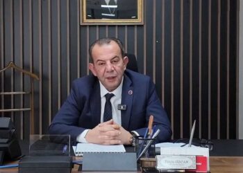 Hakkımda 171 soruşturma izni verildi, "AKP'ye geç kendini kurtar" dediler, ben "Topuklu Efe" lakabı takılanlar gibi topuklamadım