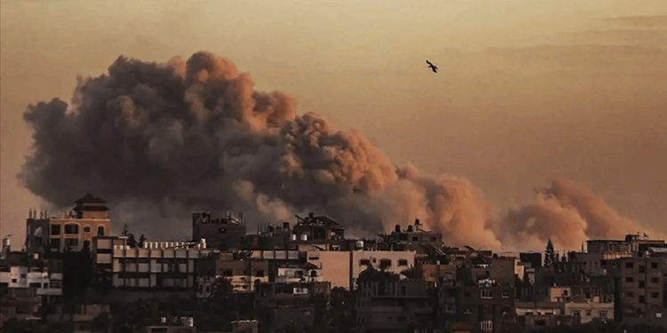 İsrail Yine Yemen'i Vurdu