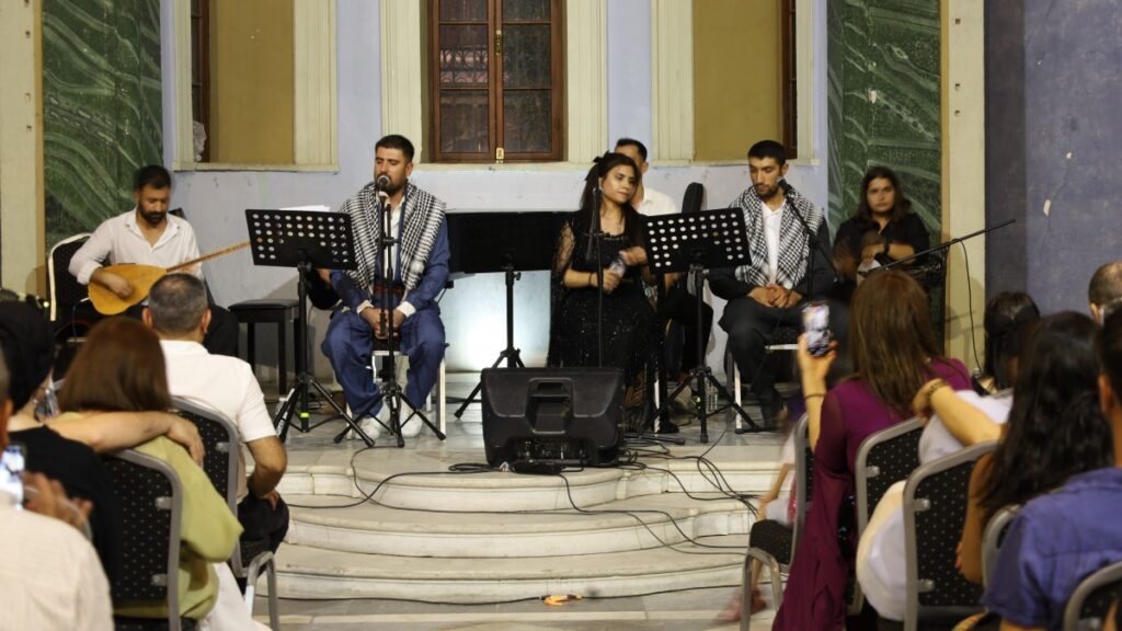 İzmir’de Özgür Kültür Sanat Derneği açıldı