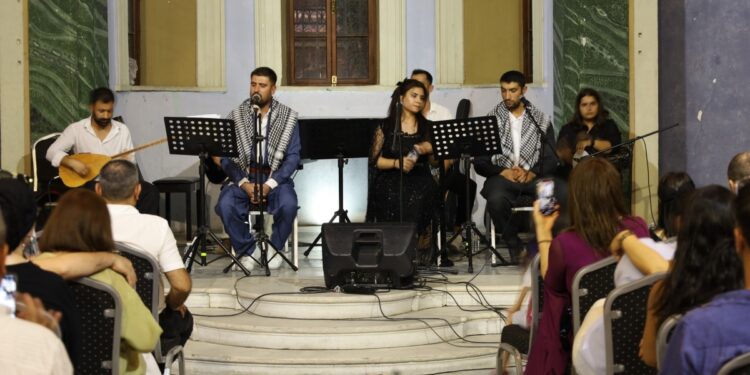 İzmir’de Özgür Kültür Sanat Derneği açıldı