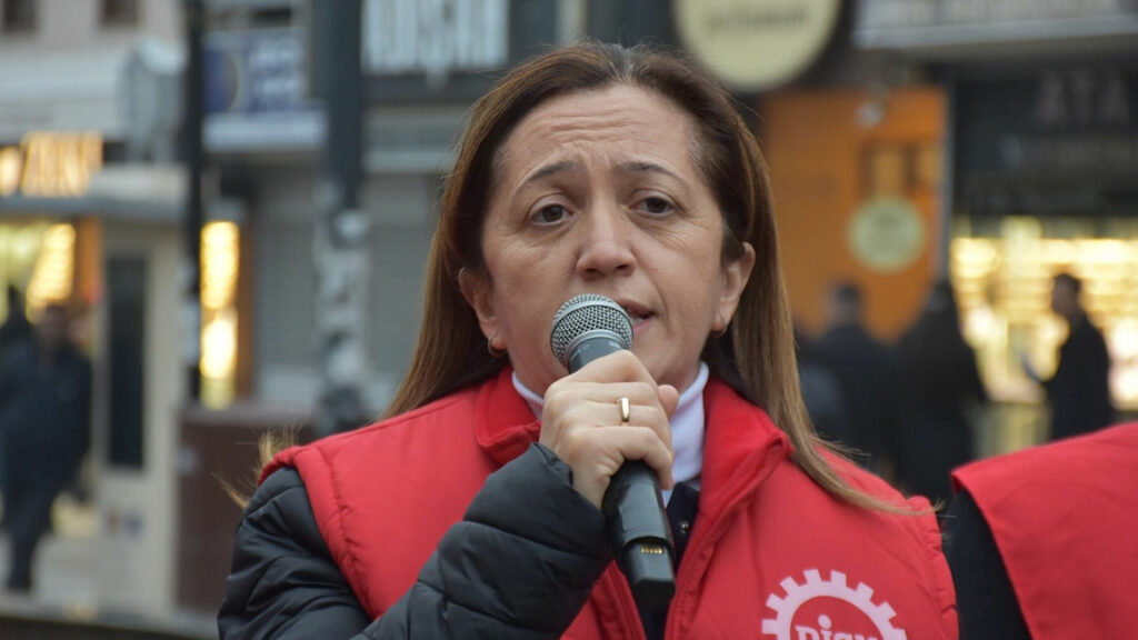Kamu emekçilerinin mücadelesi tüm işçilerin mücadelesidir