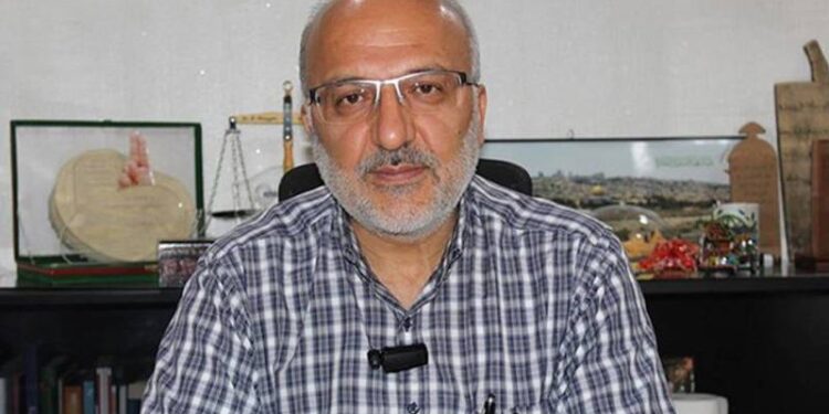 “Kıyafetin uygun değil” diyerek hastayı muayene etmeyen doktor, 13 yaşındaki evliliği savunmuş!