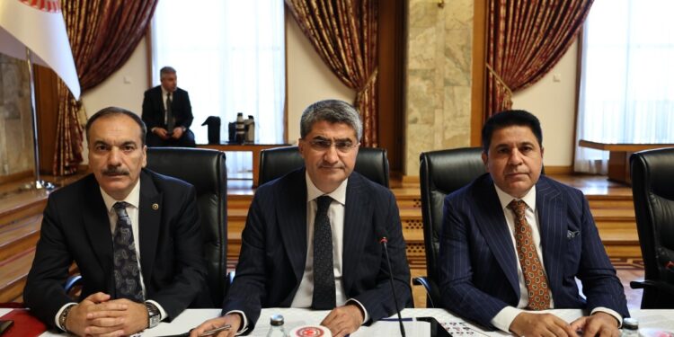 Komisyon görüşmeleri: Çatışmalı süreçte mağdur olanlar Meclis çatısı altında dinlensin