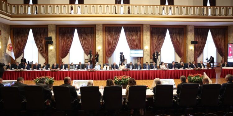 Komisyon için 3 yeni isim belirlenecek