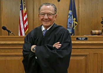 Mahkemedeki tavrıyla halkın sevgilisi olmuştu: Dünyaca ünlü yargıç hayatını kaybetti