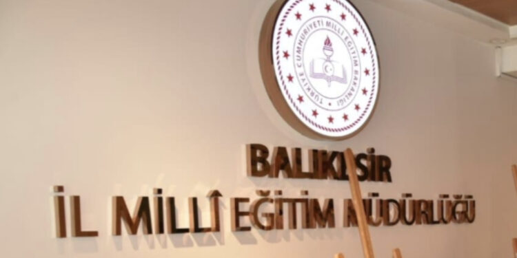 Mazeret tayinlerini reddeden Balıkesir İl Milli Eğitim Müdürü, açılan davalar nedeniyle 400 bin lira kamu zararı oluşturdu