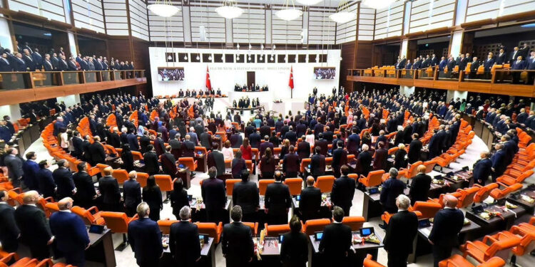 Meclis'te 'Terörsüz Türkiye' Mesaisi Başlıyor: Komisyonun İlk Toplantısında Ne Konuşulacak?