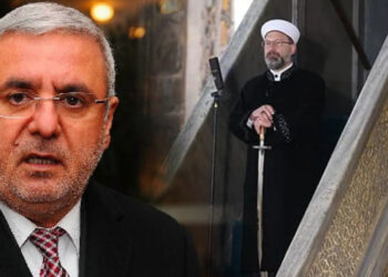 Mehmet Metiner Diyanet'e Seslendi: Kürtçe Hutbe Bölmez, Birleştirir
