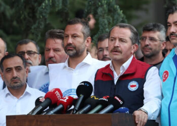 Memur-Sen: Bizden Memuru Meçhule Bırakan Yolu Seçmemizi Beklemeyin!