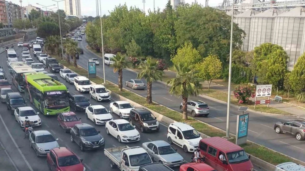 Motorlu Kara Taşıt Sayısı Bir Yılda 40 Bin Arttı