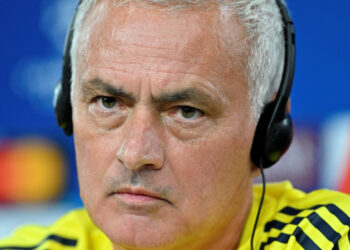 Mourinho Yönetime Patladı... 'Transfer Listesi Bile Yok!'