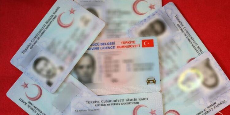 Nüfus Müdürlüğü’nde sahte kimlik ve pasaport soruşturması