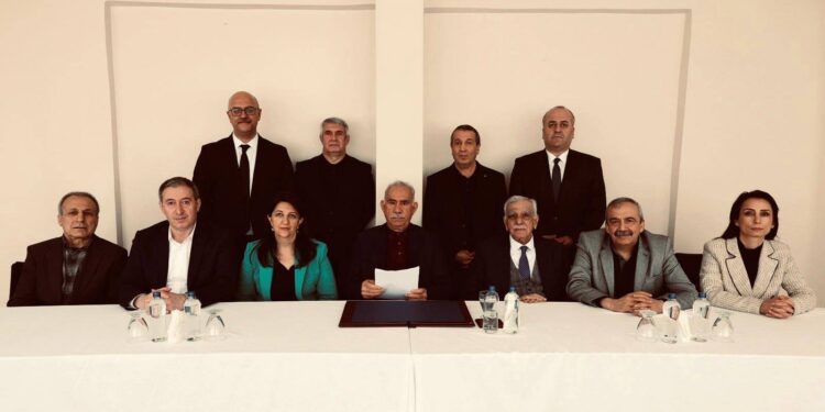 Öcalan’a atfedilen “görüşme notları” gerçeği yansıtmıyor