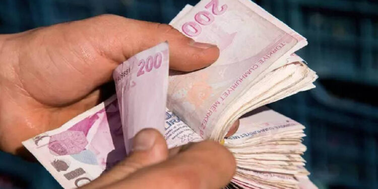 Okul Ödemelerinde Velilere Nefes Aldıracak Gelişme: Bankalar Kredi Kartıyla Faizsiz ve Ek Taksit Fırsatlarını Başlattı