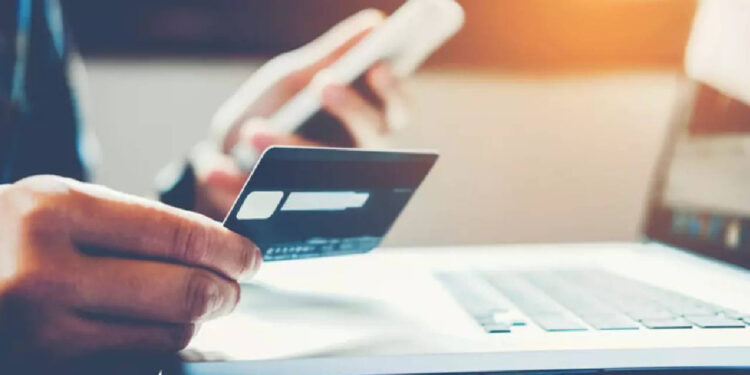 Online Alışverişe Yeni ÖTV ve KDV Geliyor! Limit Sıfırlanacak mı? Bakanlık Noktayı Koydu