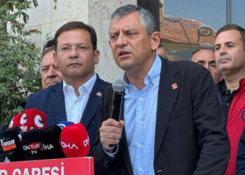 Özel'den Sındırgı'da 'Deprem' Uyarısı: 'Esas Artçı Şok Ekonomide ve Göç Dalgasında Yaşanacak'