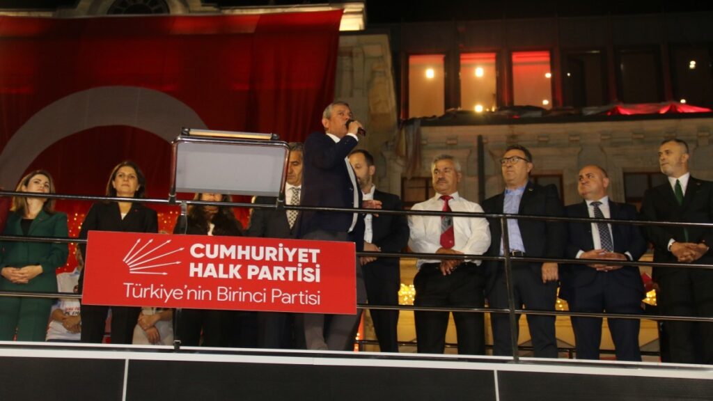 Özgür Özel: Erdoğan İBB başkanıyken 24 asgari ücret huzur hakkı alıyordu