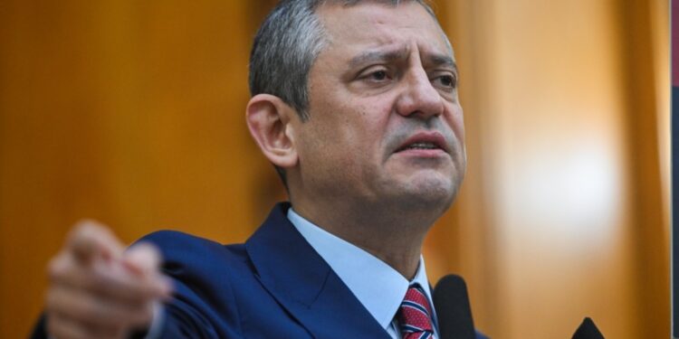 Özgür Özel: Nasıl çalışacağına komisyon karar verecek