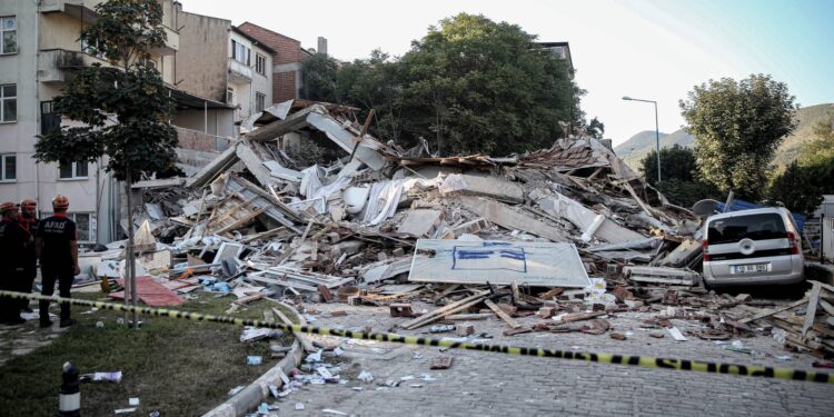 "Pide salonu zamanında kolon kesildiği söyleniyor"