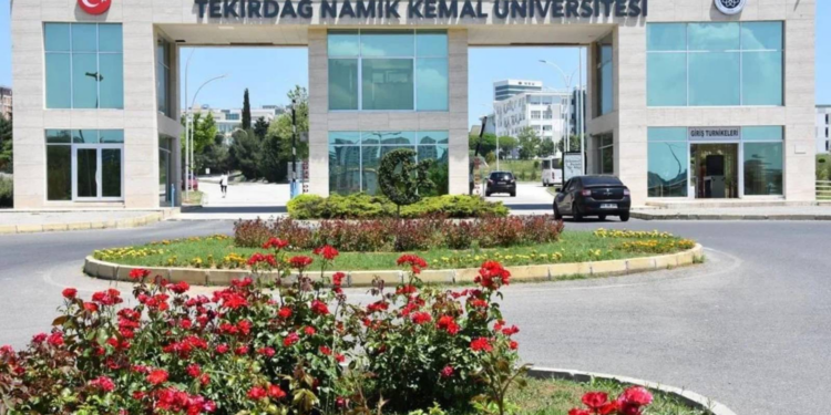 Rektörün oğluna hukuk diploması; sınavsız giriş, üç ülkede kayıt, Tekirdağ'da mezuniyet
