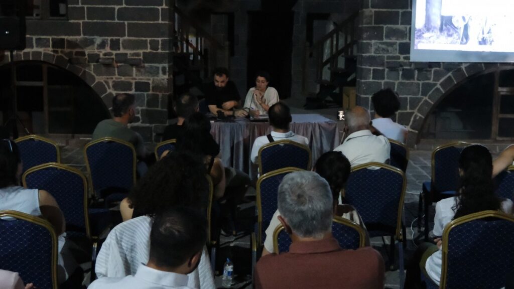 Rojhılatlı fotoğrafçı Alipoor Amed’de