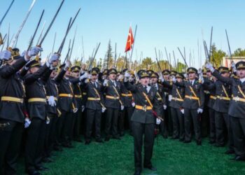 Sahaya girişler kısıtlandı, gece eğlencesi iptal edildi