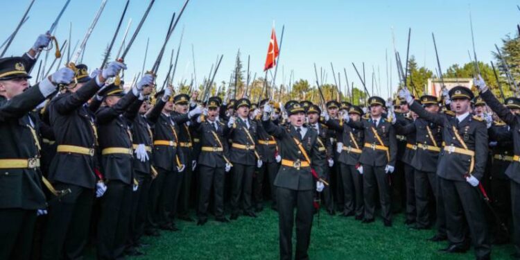 Sahaya girişler kısıtlandı, gece eğlencesi iptal edildi