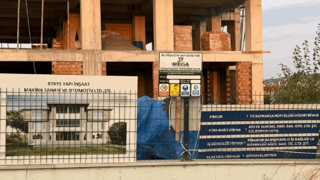Sakarya'da İş Cinayeti: 3. Kattan Düşen İşçi Hayatını Kaybetti