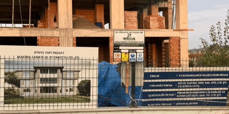 Sakarya'da İş Cinayeti: 3. Kattan Düşen İşçi Hayatını Kaybetti