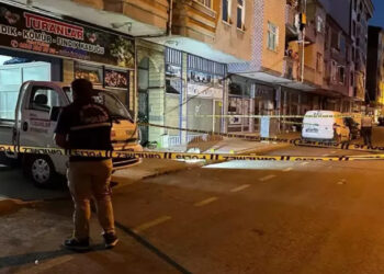 Sakarya'da Silahlı Saldırı! Baba Öldü, 4 Yaşındaki Oğlu Yaralandı